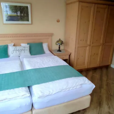 Ostseetraum-sellin * Sellin (Rugen)